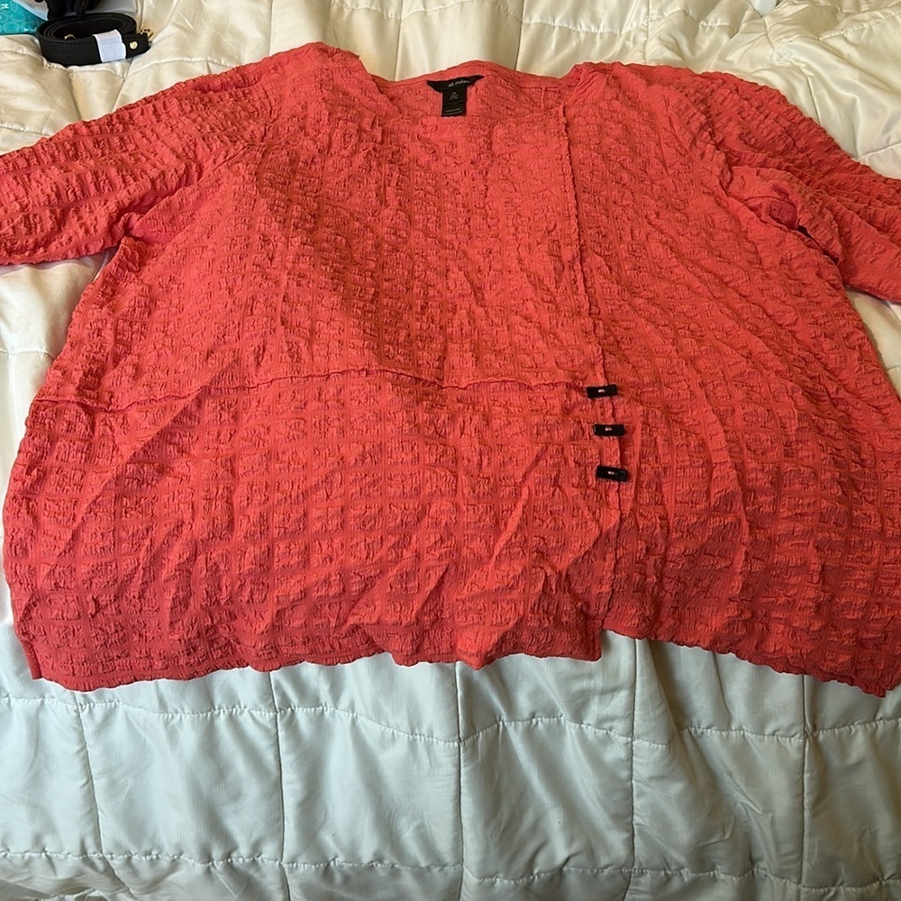 Ali Miles Red Oversized Ruched Tunic. 2X - Picture 5 of 9